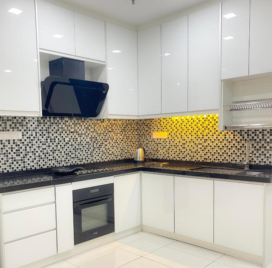 Atria Sofo Suites - بيتالينغ جايا المظهر الخارجي الصورة